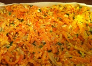 пирог с морковью - начинка с зеленью на тесте
