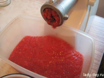 Консервуємо томатний сік, прості рецепти з фото