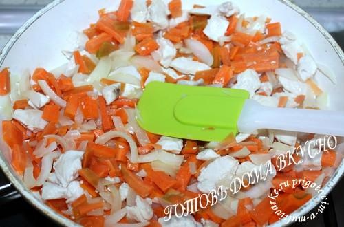 Тушить все продукты под крышкой