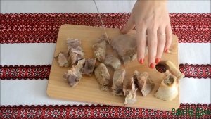 Нарежьте мясо