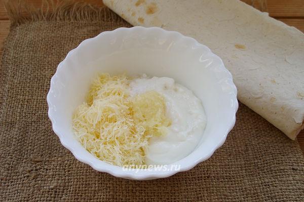 Чипсы из готового лаваша с сыром