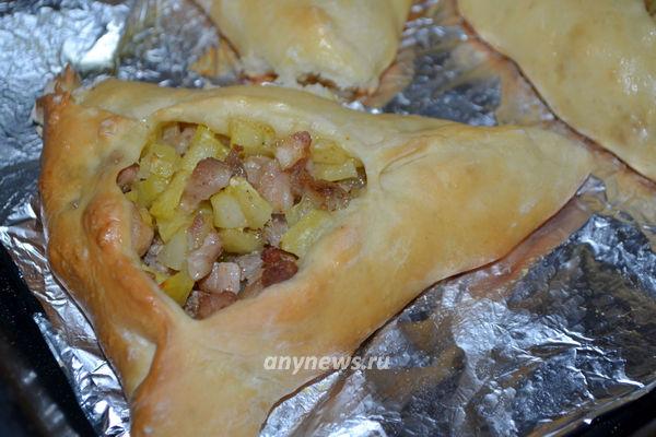 Открытые пирожки с картошкой и мясом