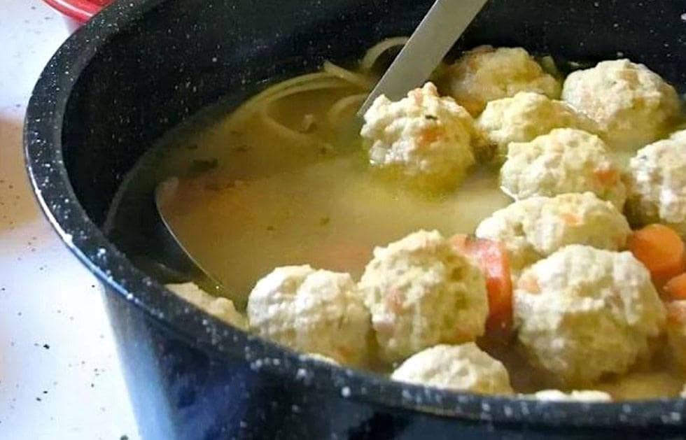 Суп с фрикадельками в мультиварке