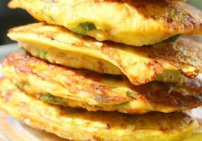 Оладьи-из-кабачков-и-курицы