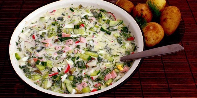 Классическая окрошка с колбасой Рецепты окрошки: классическая окрошка с колбасой