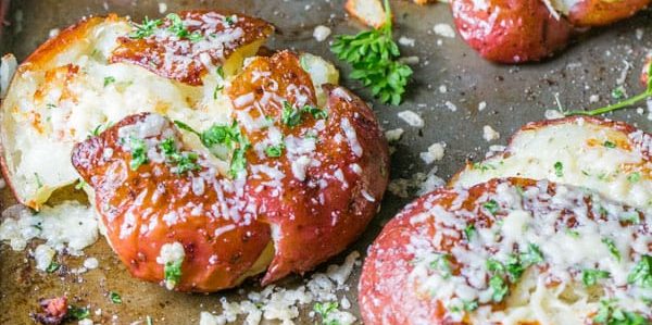 Молодая картошка, запечённая с сыром Рецепты: Молодая картошка, запечённая с сыром