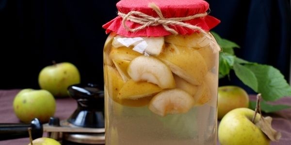 Классический компот из яблок Классический компот из яблок на зиму