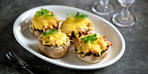 Шампиньоны, фаршированные колбасой как фаршировать шампиньоны