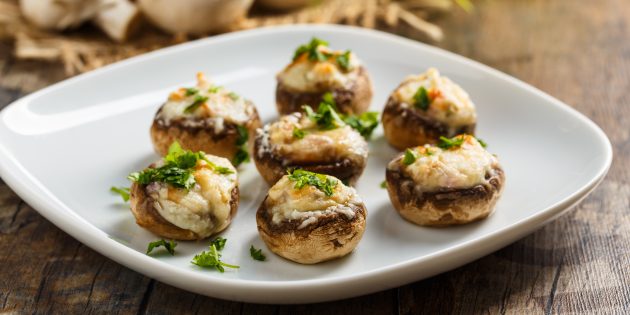 Шампиньоны, фаршированные яйцами чем фаршировать шампиньоны