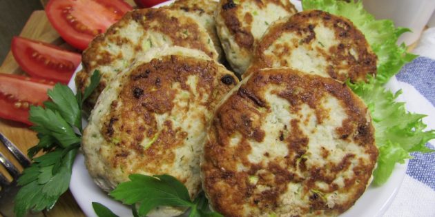 Куриные котлеты с рисом и кабачком Куриные котлеты с рисом и кабачком