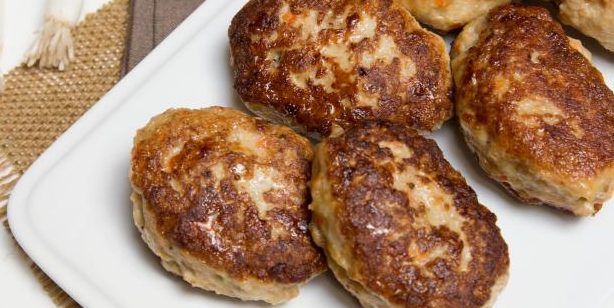Классические куриные котлеты Классические куриные котлеты