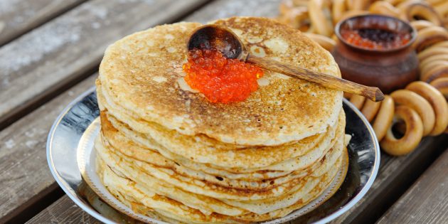 Толстые блины на дрожжах и молоке Толстые блины на дрожжах и молоке