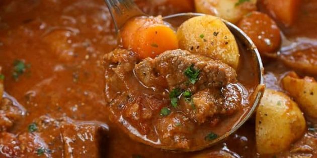 Гуляш из говядины с картошкой Рецепты: гуляш из говядины с картошкой
