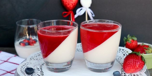 Панна котта с йогуртом и клубничным желе Как приготовить панна котту с йогуртом и клубничным желе