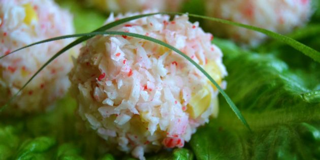 Сырные шарики с крабовыми палочками Сырные шарики с крабовыми палочками