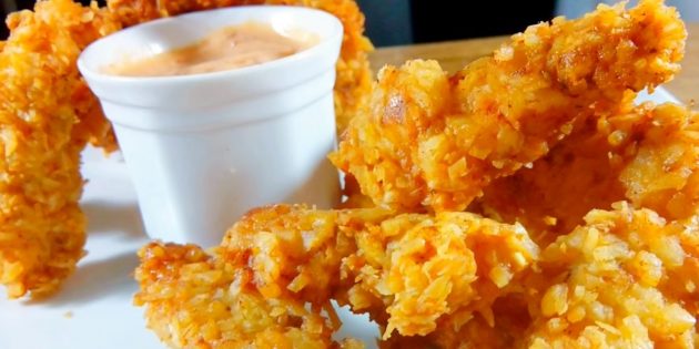Куриные наггетсы с картофельными чипсами Куриные наггетсы с картофельными чипсами