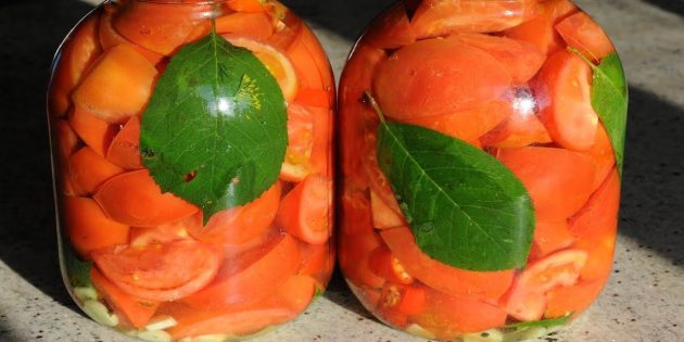 Помидоры дольками с чесноком на зиму Помидоры дольками с чесноком на зиму