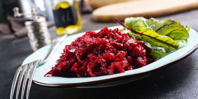 Икра из свёклы с маринованными огурцами и болгарским перцем Свекольная икра с маринованными огурцами и болгарским перцем