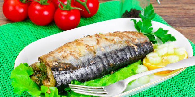Скумбрия в духовке с укропом, луком и чесноком Скумбрия в духовке с укропом, луком и чесноком: лучший рецепт