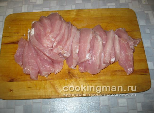 Свинина жареная с луком и морковью жареная свинина