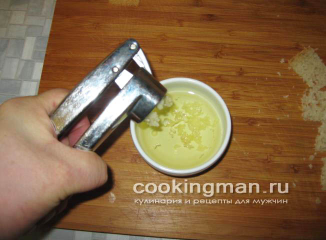Салат с копченой курицей и пекинской капустой салат пекинская капуста сухарики
