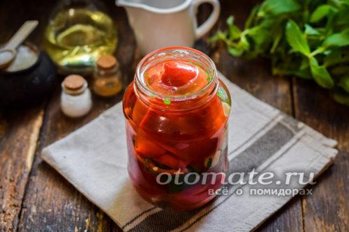 Рецепт перца с петрушкой и чесноком на зиму. Перец с зеленью и чесноком по-кавказски 07 Рецепт перца с петрушкой на зиму. Пикантный маринованный болгарский перец — вкус поражает