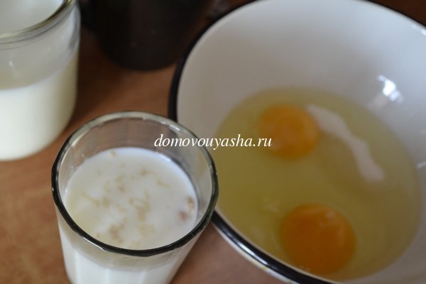 тонкие дрожжевые блины на молоке рецепт с фото