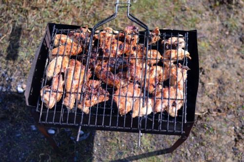 Куриный шашлык на решетке