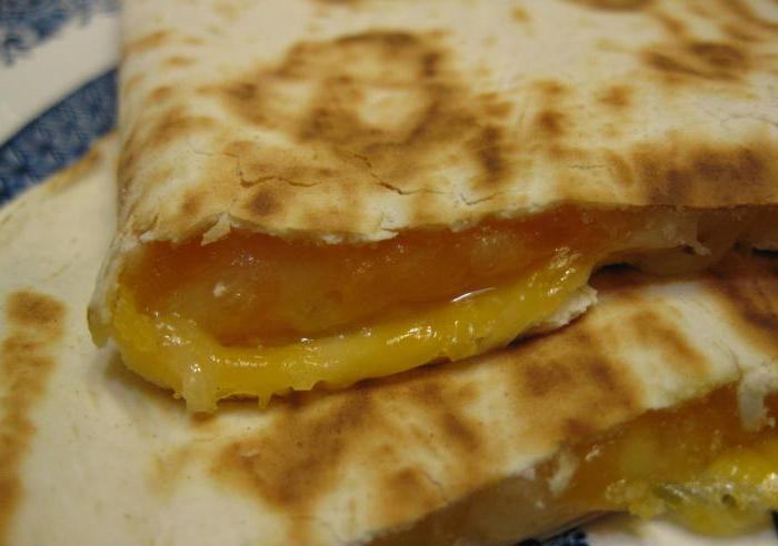 лепешки с сыром в духовке