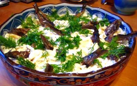 вкуснейший салат со шпротами