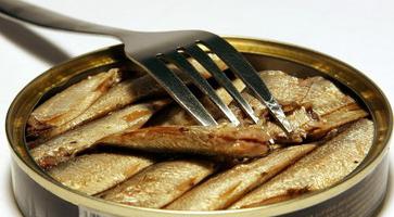салат со шпротами и картошкой