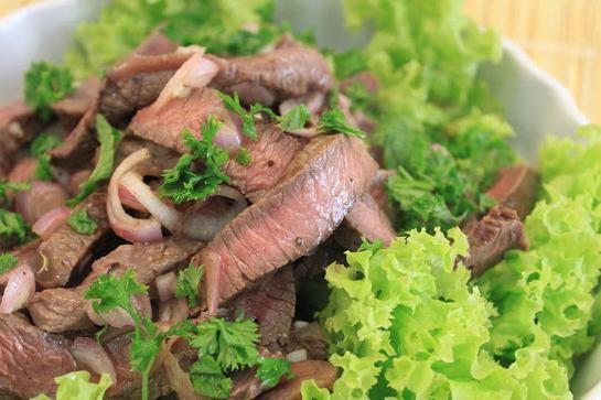 салат с говяжьего сердца и с солеными огурцами