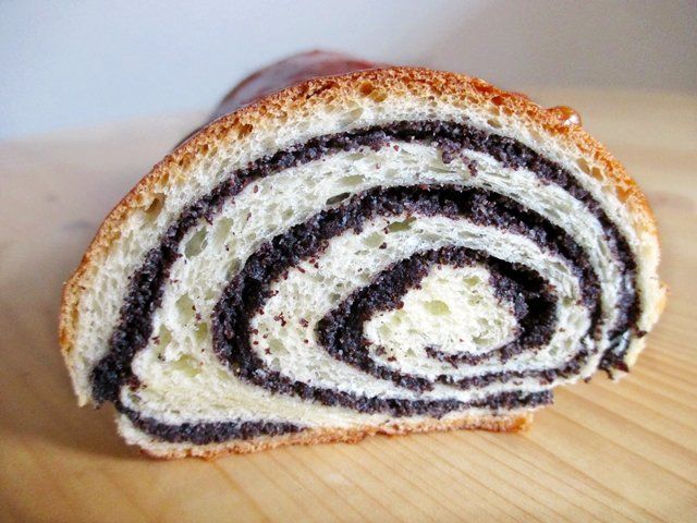 Слойка с маком
