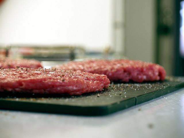 как приготовить стейк из говядины на сковороде 