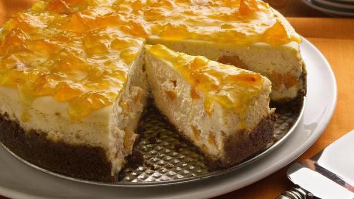 творожный торт с персиками