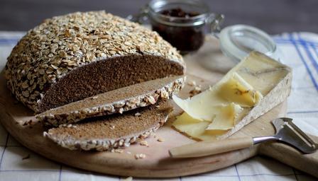 пшенично-ржаной хлеб в духовке