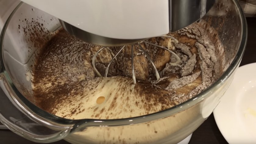 Торт «Золотой ключик» с вареной сгущёнкой и грецкими орехами 