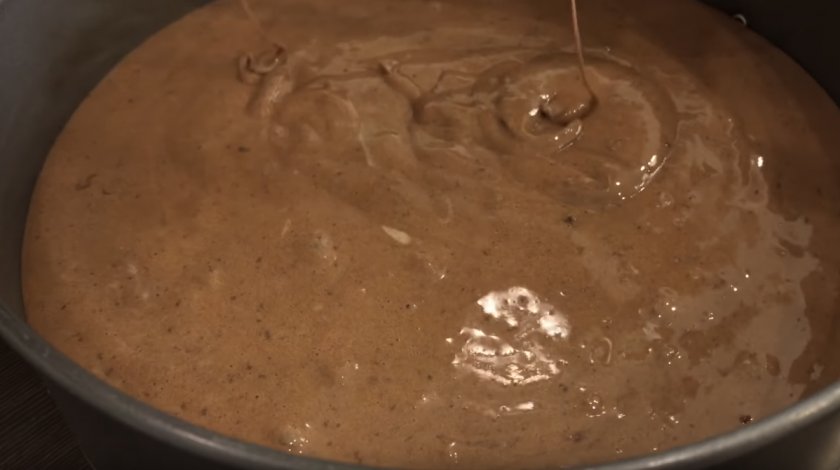 Торт «Золотой ключик» с вареной сгущёнкой и грецкими орехами 