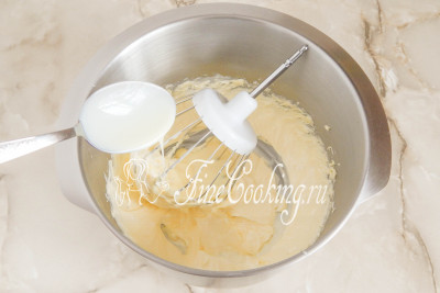 Масляный крем со сгущенкой для украшения торта