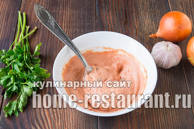 Гуляш из курицы с подливкой