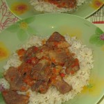 Как приготовить нежный гуляш из свинины в мультиварке с рисом и подливой