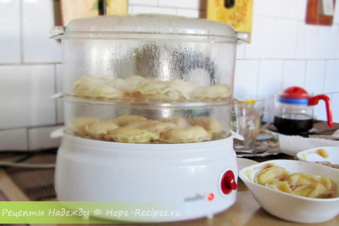 Как приготовить вареники с клубникой на пару