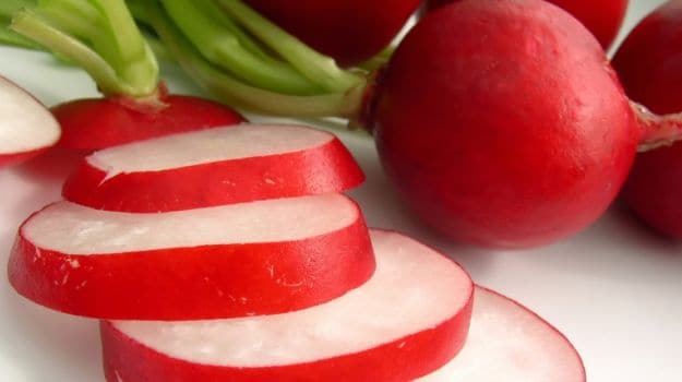 sliced radish