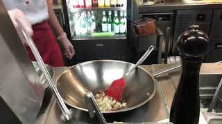 Vapiano making Spaghetti Carbonara