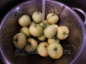 Варенье из яблок и слив в хлебопечке: Яблоки промыть и перебрать
