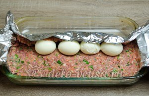 Мясной рулет с яйцом: Формируем рулет