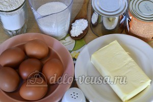 Бисквитный торт с масляным кремом: Ингредиенты