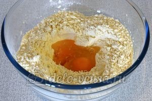 Чебуреки с мясом и сыром: Добавила яйца