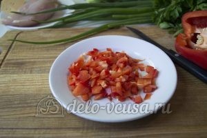 Овощной суп с фрикадельками: Порезать перец