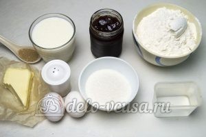 Дрожжевые булочки с джемом: Ингредиенты Дрожжевые булочки с джемом: Ингредиенты